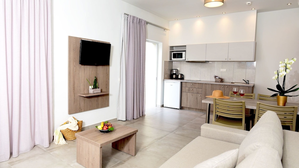 Apartment, 1 Bedroom (2-5 Adults) - Photo 1