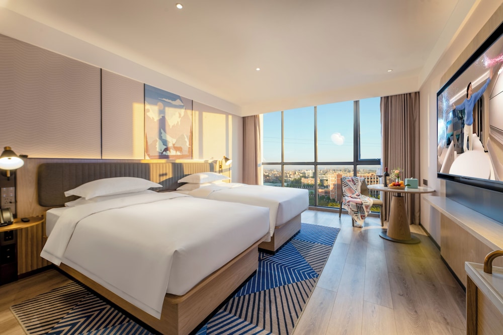 Business Twin Room, City View photo 1