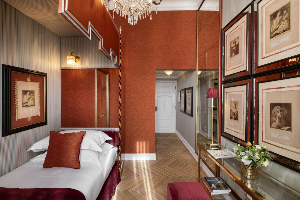 Room (Cozy) - Photo 2