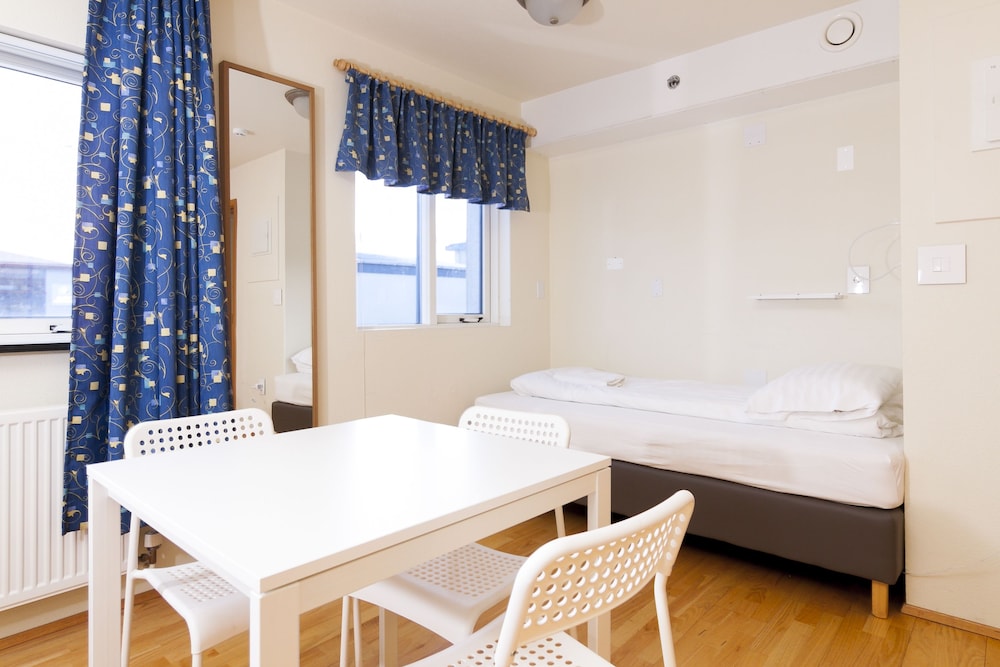 Triple Room, Shared Bathroom photo 2