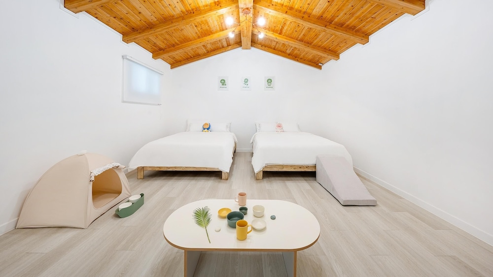 Basic Room, 1 Bedroom (Biggle) - Photo 9