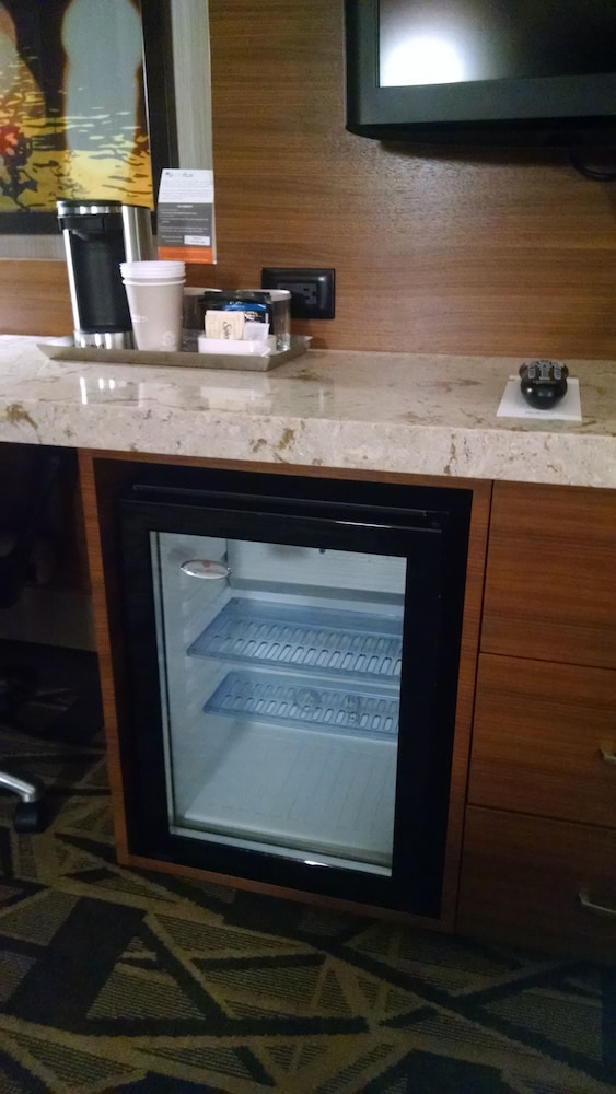 Room, 2 Queen Beds, Non Smoking (Pet Friendly) - Photo 2