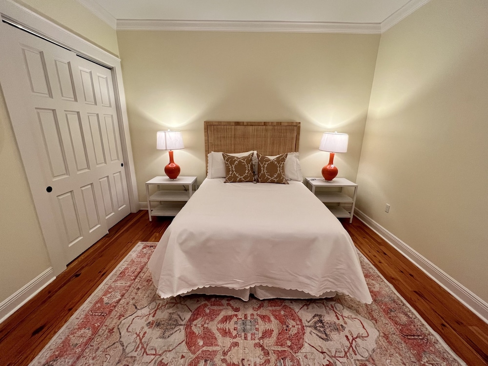 Luxury House photo 1