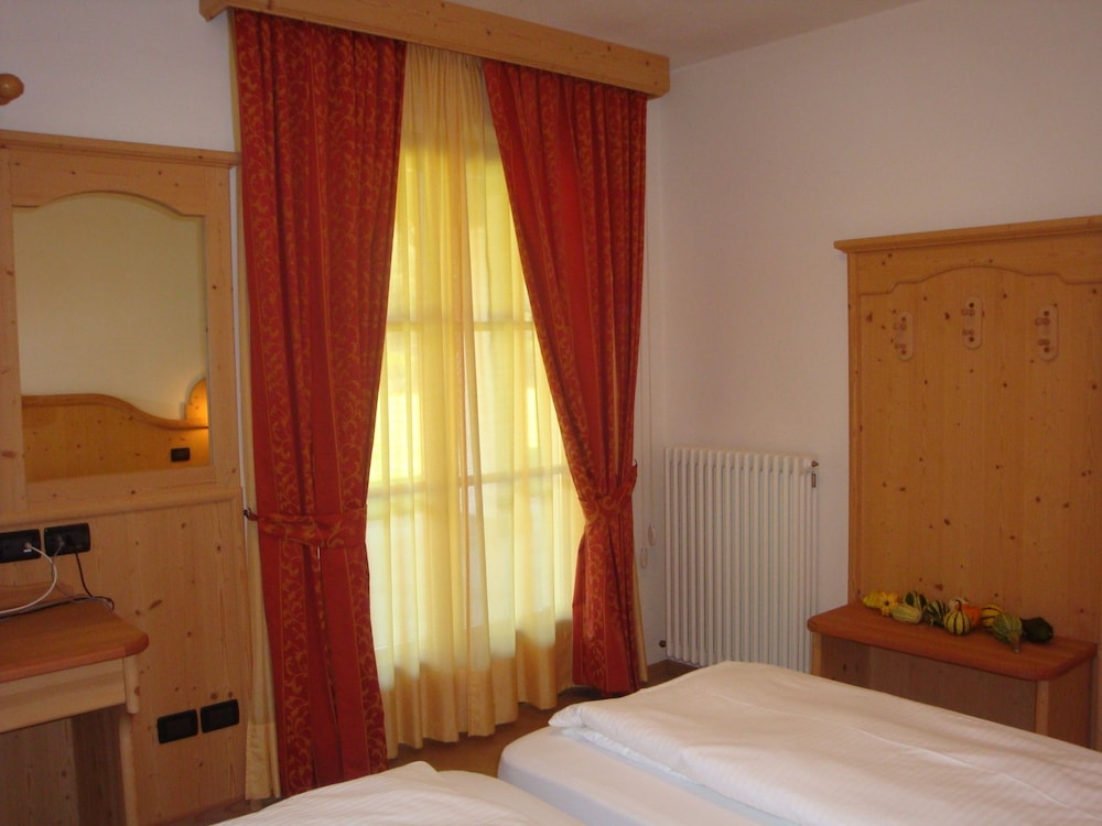 Double Or Twin Room, Courtyard View photo 3