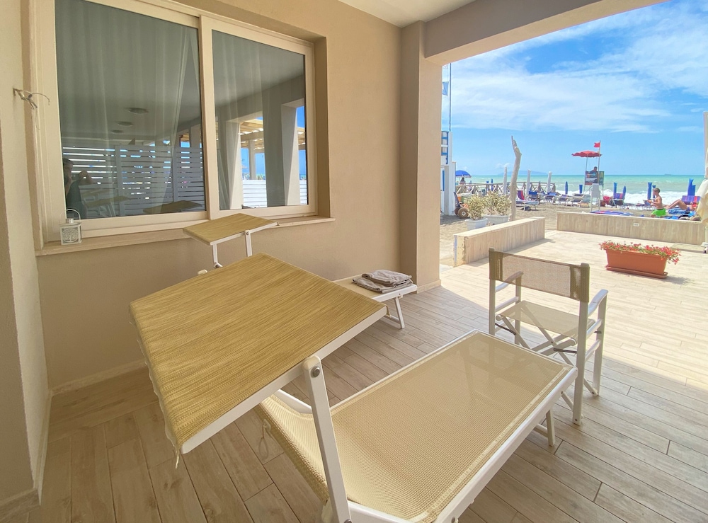 Exclusive Double Room, 1 Queen Bed, Patio, Sea View