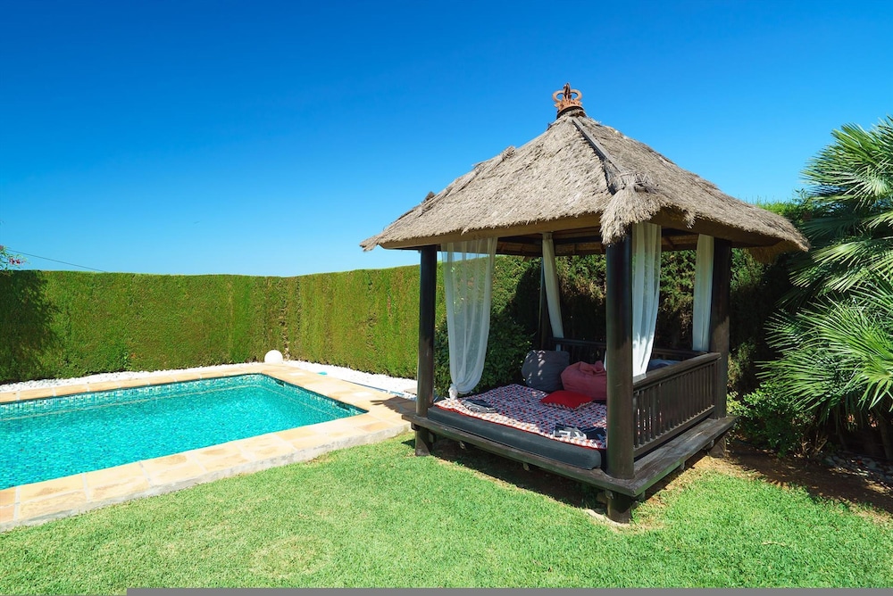 Villa photo 3