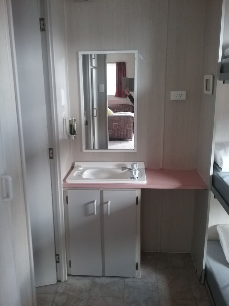Standard Suite, 1 Bedroom, Non Smoking, Kitchen (Cabin 3) photo 3