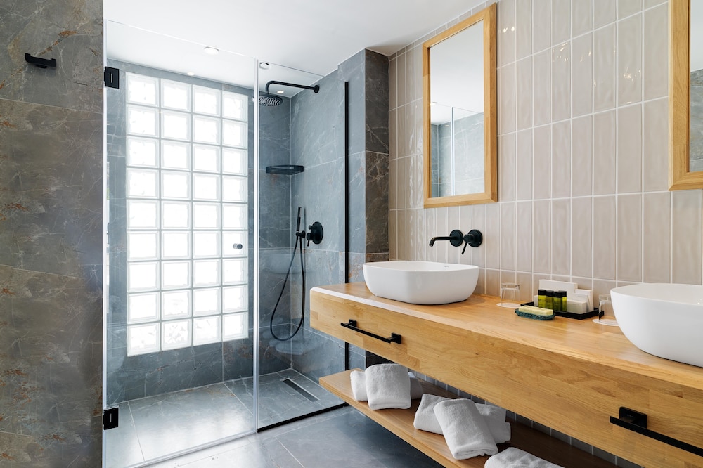 Junior Suite, 1 Queen Bed, Private Pool