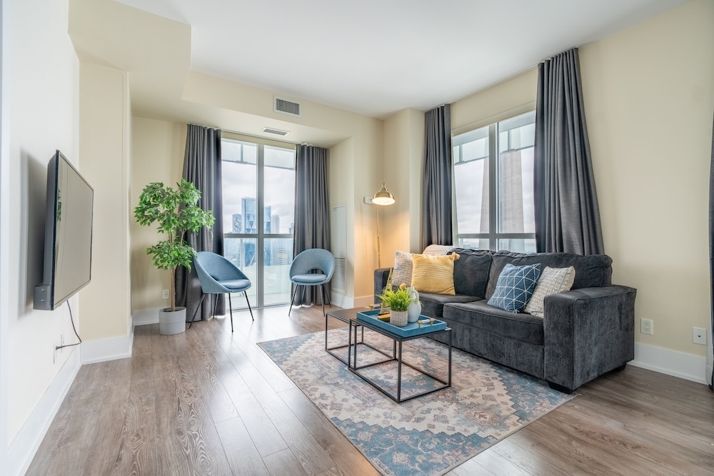 Design Apartment, 2 Bedrooms, Balcony, Lake View