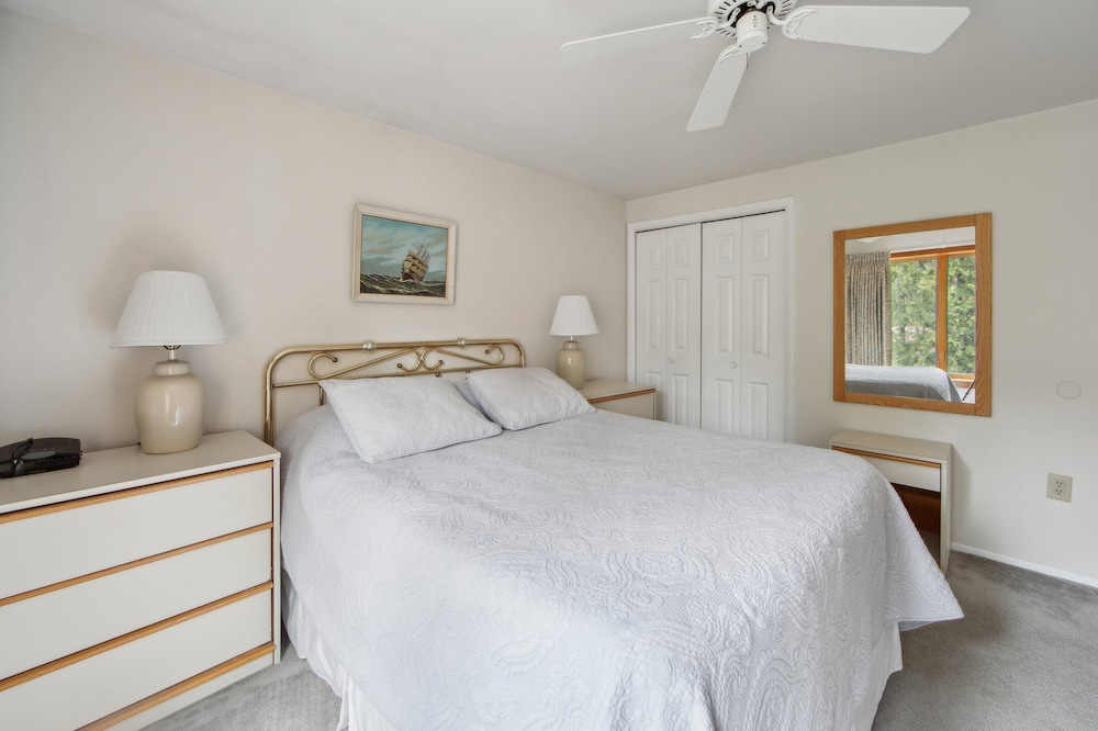 Townhome, 3 Bedrooms photo 3