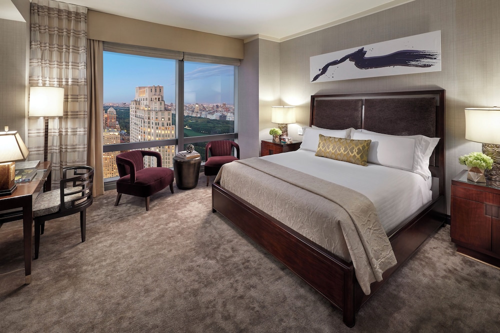 Suite (New York Skyline)