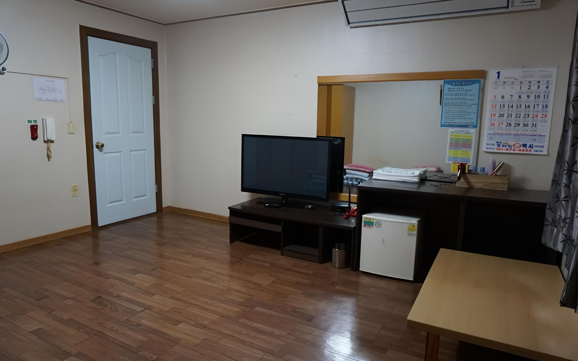 Room (Ondol) - Photo 5