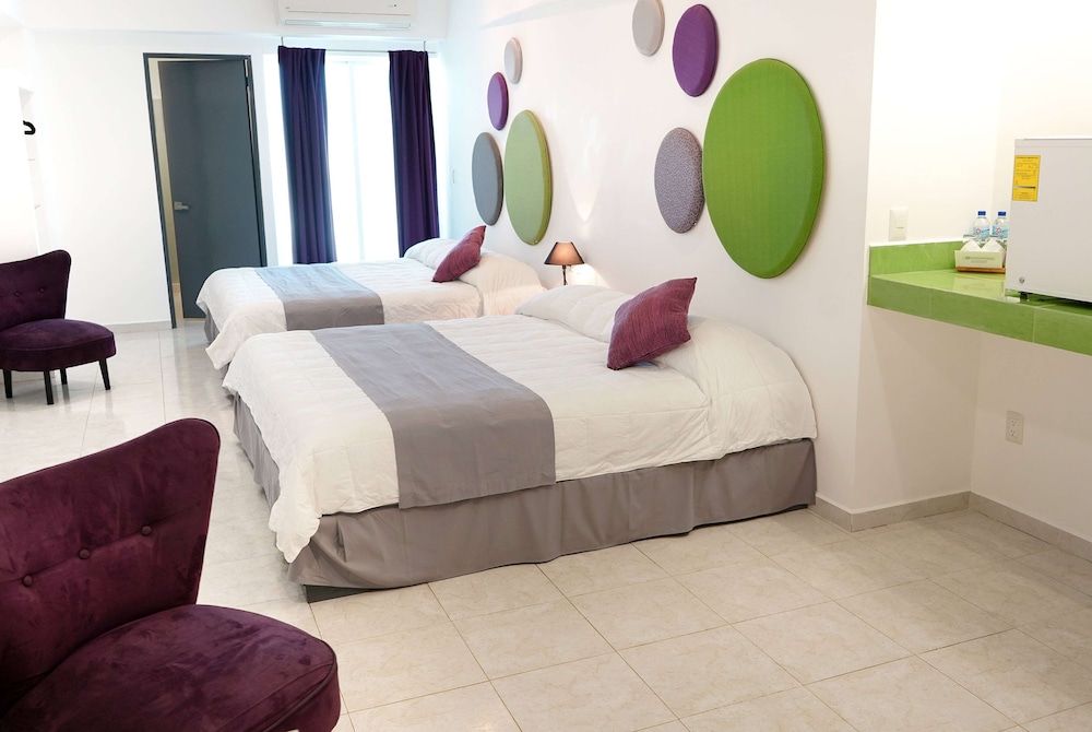 Suite, Multiple Beds, Non Smoking photo 1