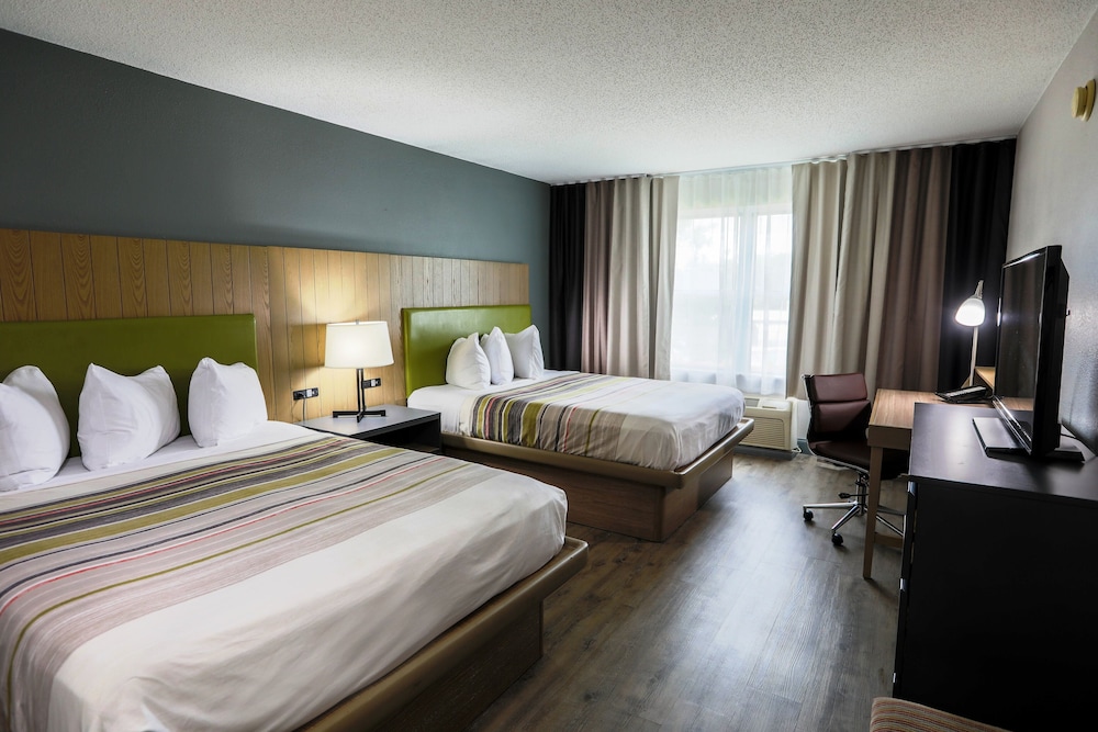 Premium Room, 2 Queen Beds, Accessible, Non Smoking - Photo 1
