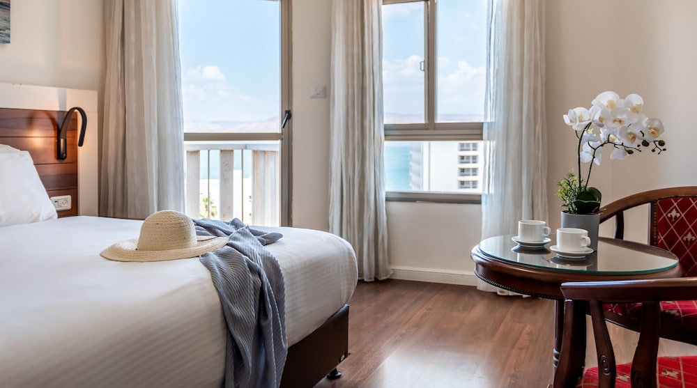 Double or Twin Room photo 2
