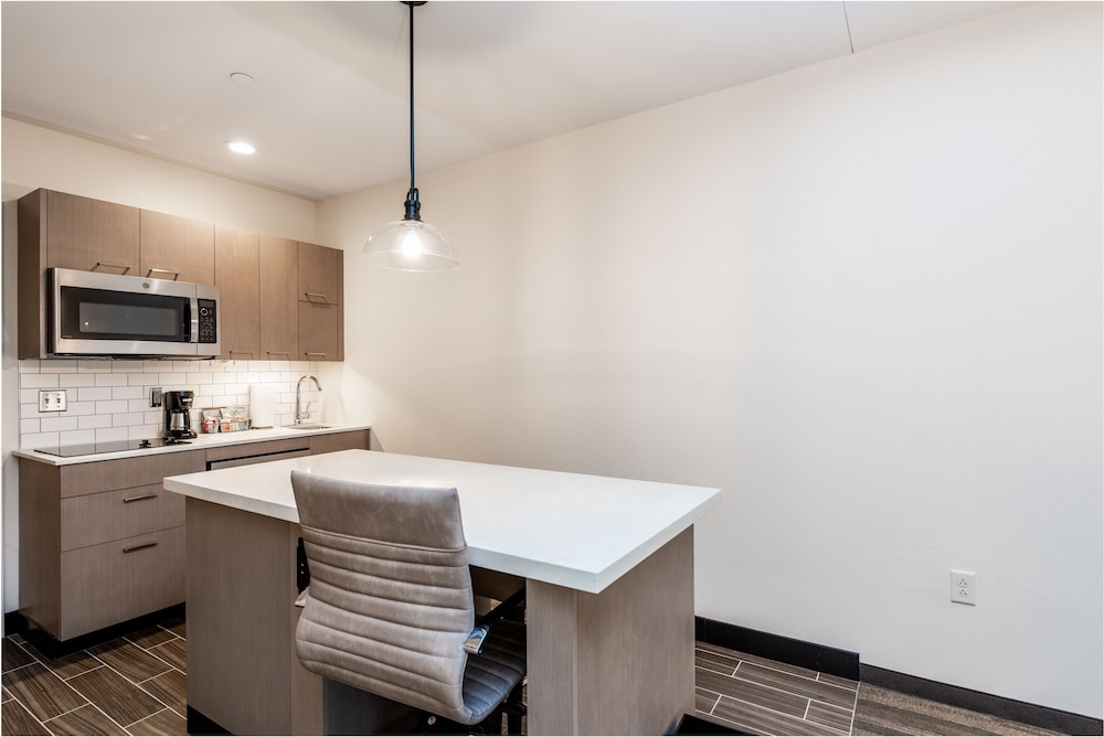 Suite, 1 Bedroom, Accessible (With Shower) - Photo 3
