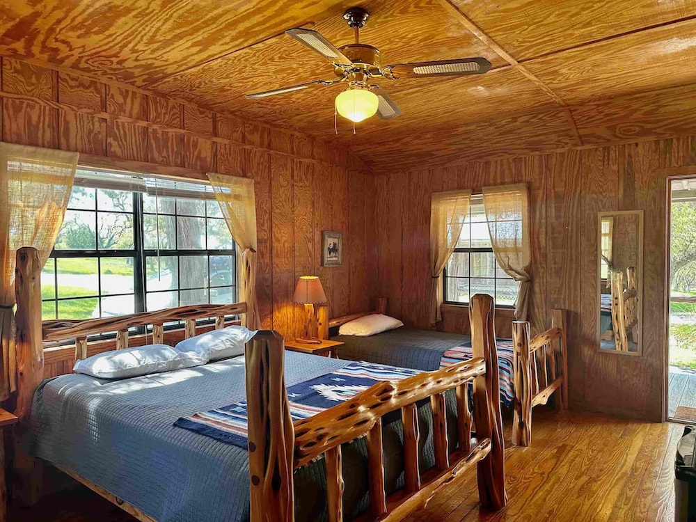 Cabin photo 1