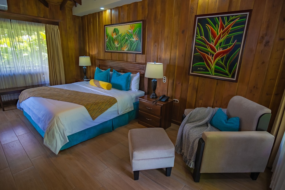 Bungalow, 1 King Bed - Photo 1