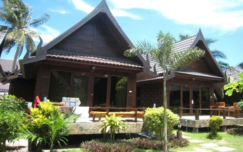 Superior Triple Bungalow photo 3
