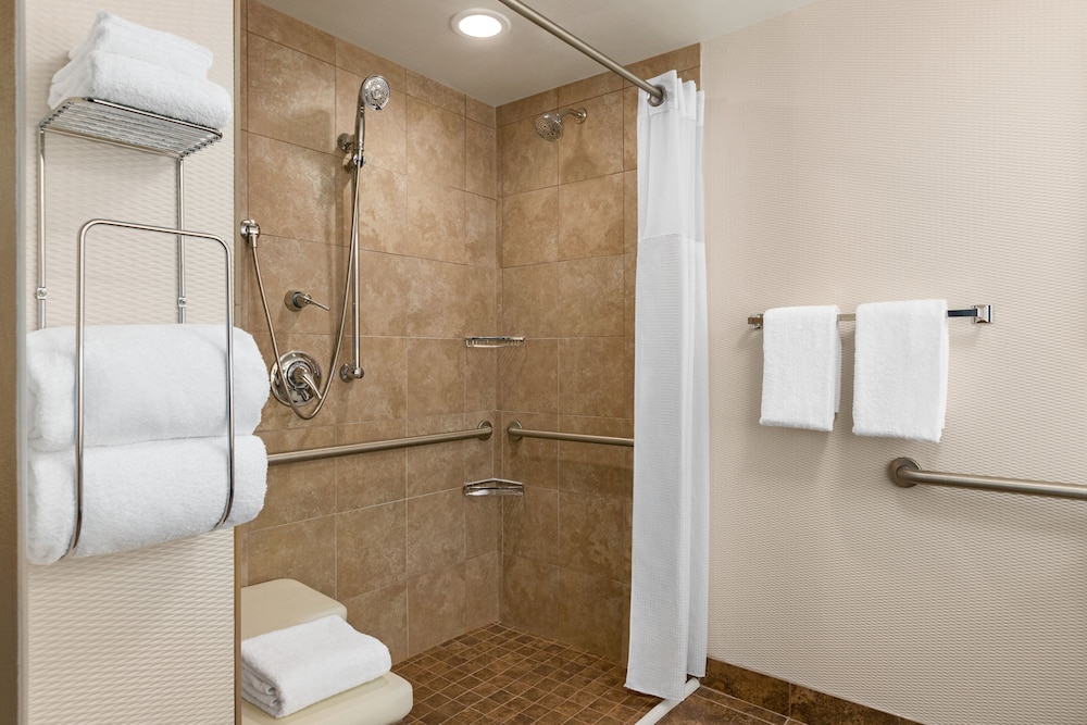 Standard Room, 1 Double Bed, Accessible (Mobility Accessible) - Photo 4