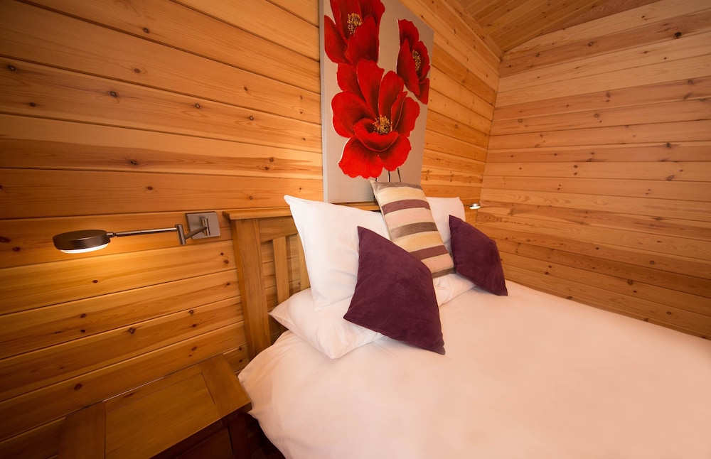 Duckling Log Cabin - Photo 4
