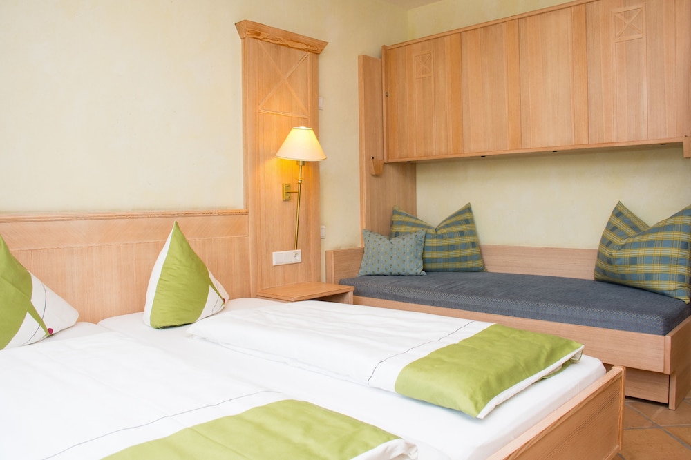Standard Double Room - Photo 3