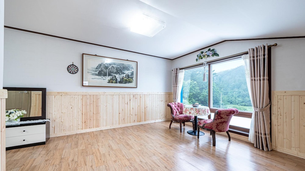 Basic Room, 1 Bedroom (Gilugi ( F3 )) photo 2