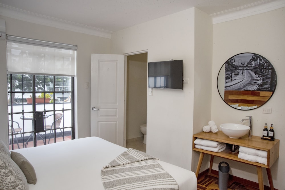 Superior Double Room, 1 King Bed, City View