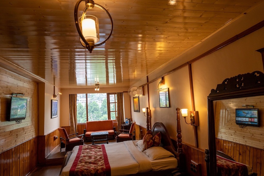 Suite (Heritage) - Photo 18