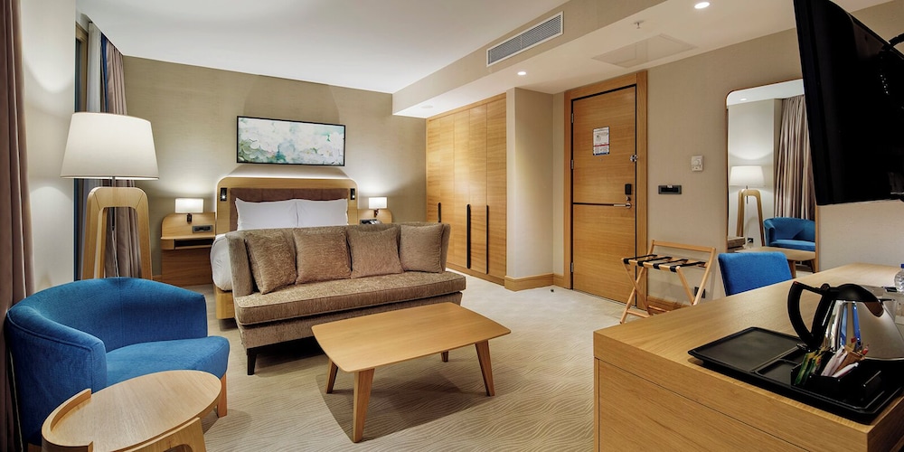 Deluxe Room, 1 King Bed, Non Smoking photo 1