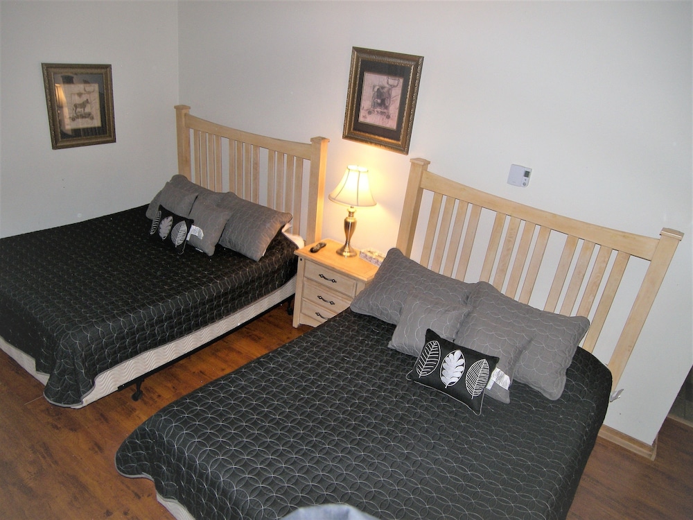 Condo, Multiple Beds (Fox Pine Lodge Hotel Room 2 FPAFH2) photo 2