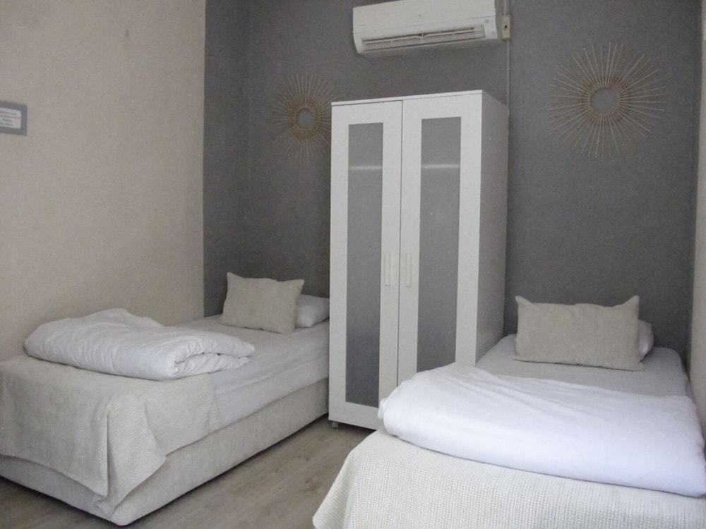 Standard Twin Room, Garden View photo 3