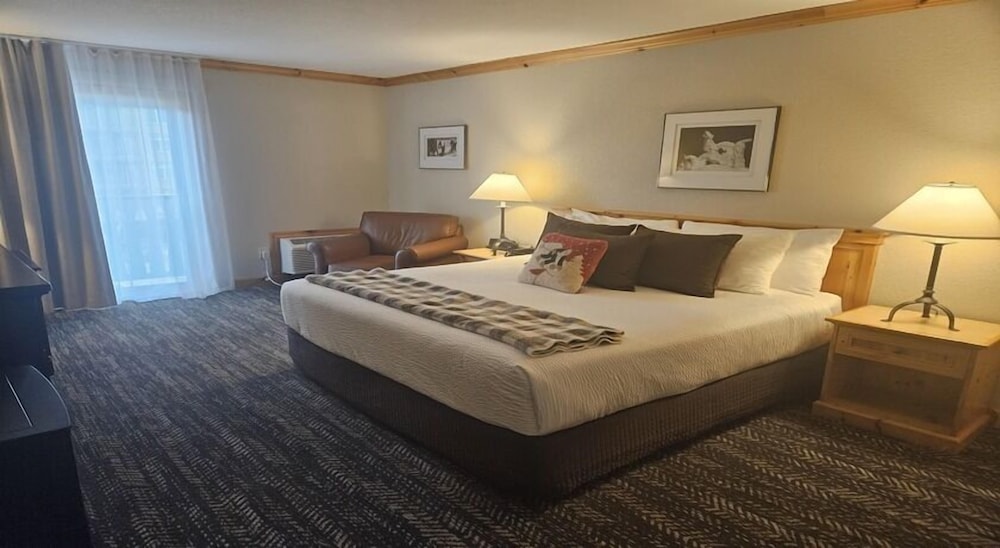Deluxe Room, 1 King Bed (Selkirk Choice)