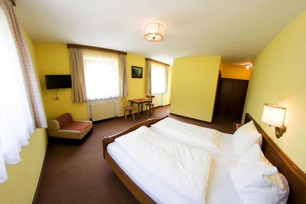 Standard Double Room, Balcony, Mountain View photo 1