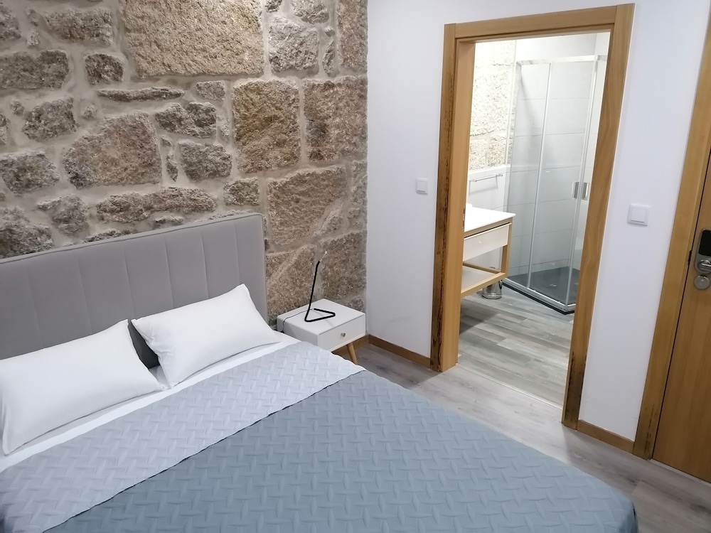 Double Room - Photo 7