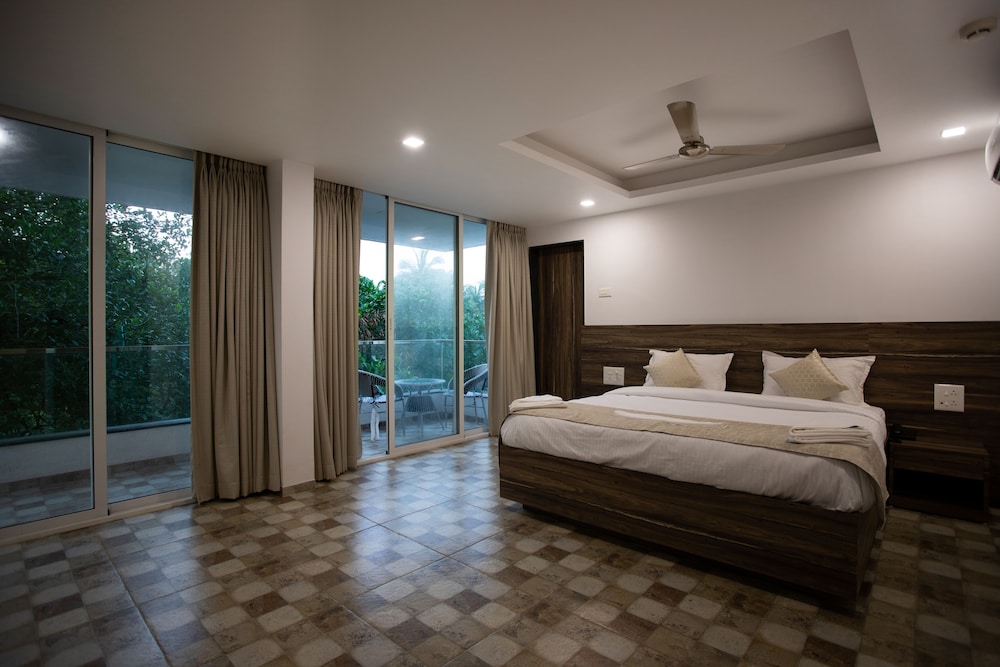 Luxury Room - Photo 10