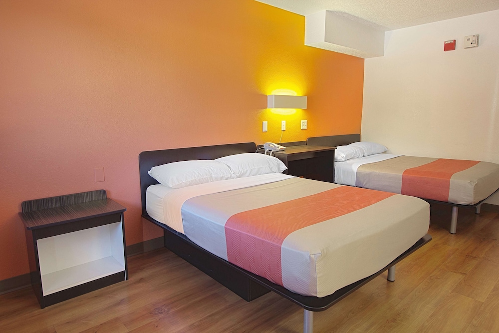 Deluxe Room, 2 Double Beds, Accessible, Non Smoking photo 1