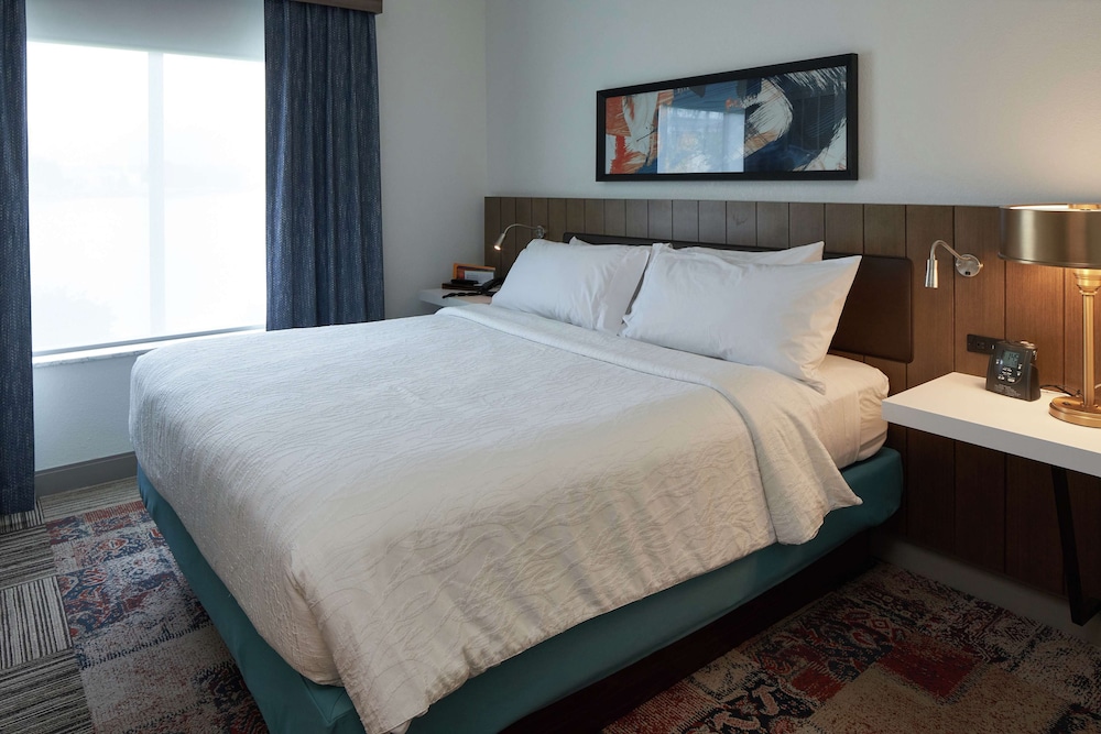 Junior Suite, 1 King Bed - Photo 3