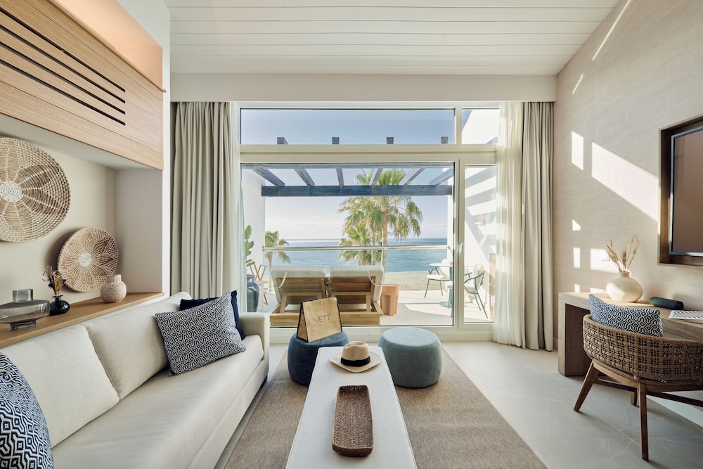 Sea view Mezzanine Suite - Photo 9