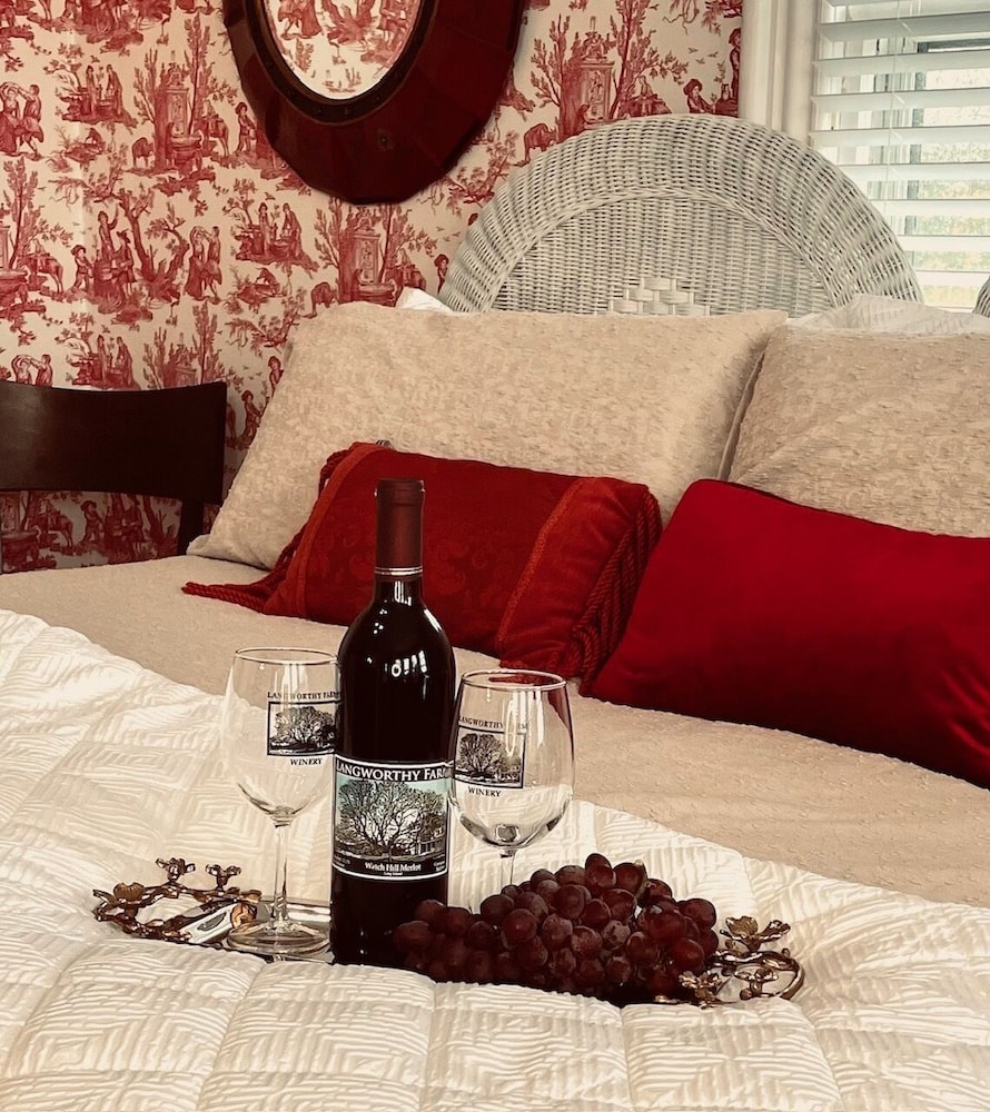 Luxury Suite, Ensuite, Garden View (Governor Ward Suite)