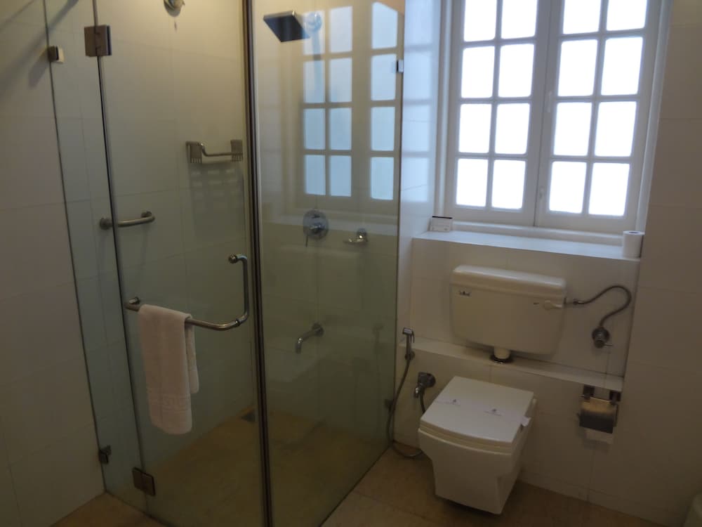 Deluxe Room - Photo 11