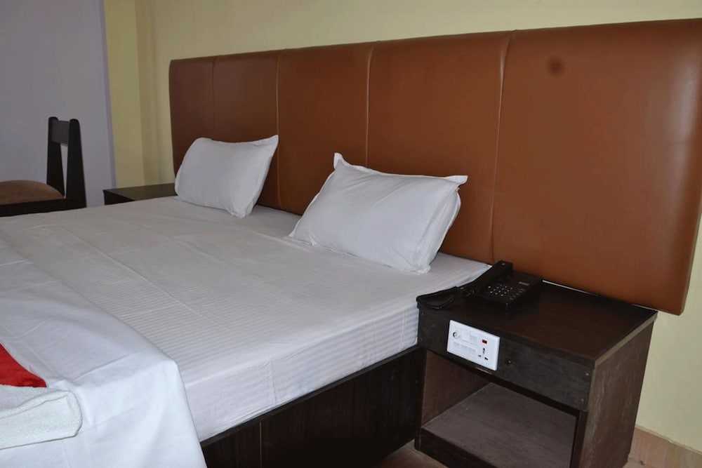 Deluxe Room, Smoking photo 1