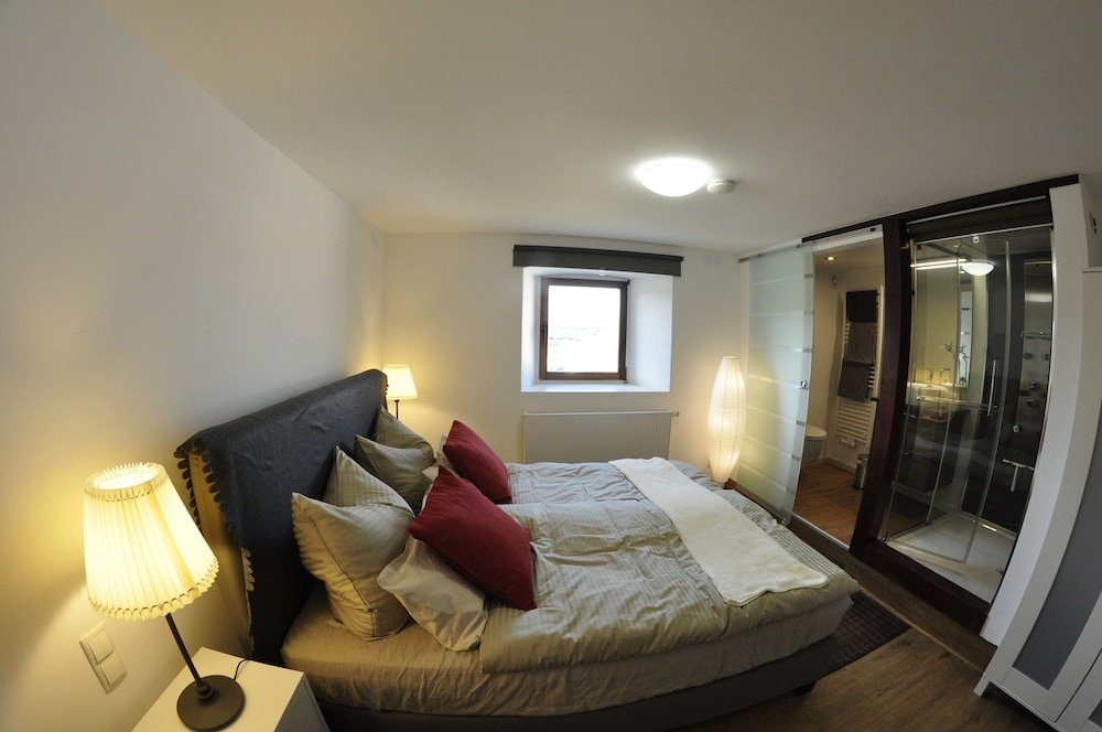 Basic Double Room photo 3