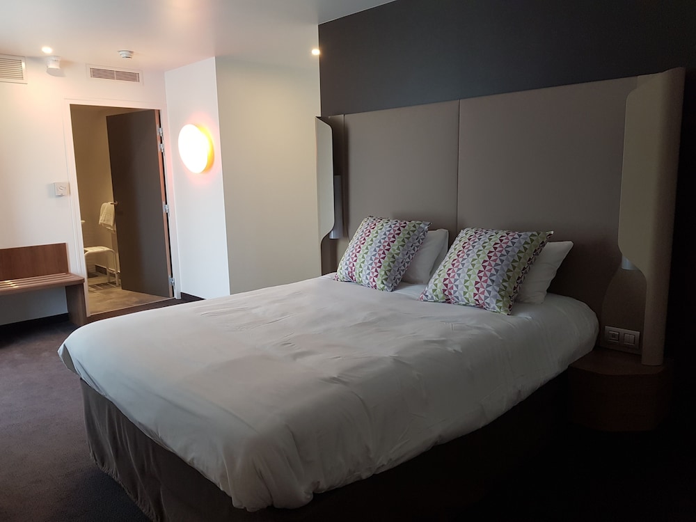 Standard Room, Multiple Beds photo 2