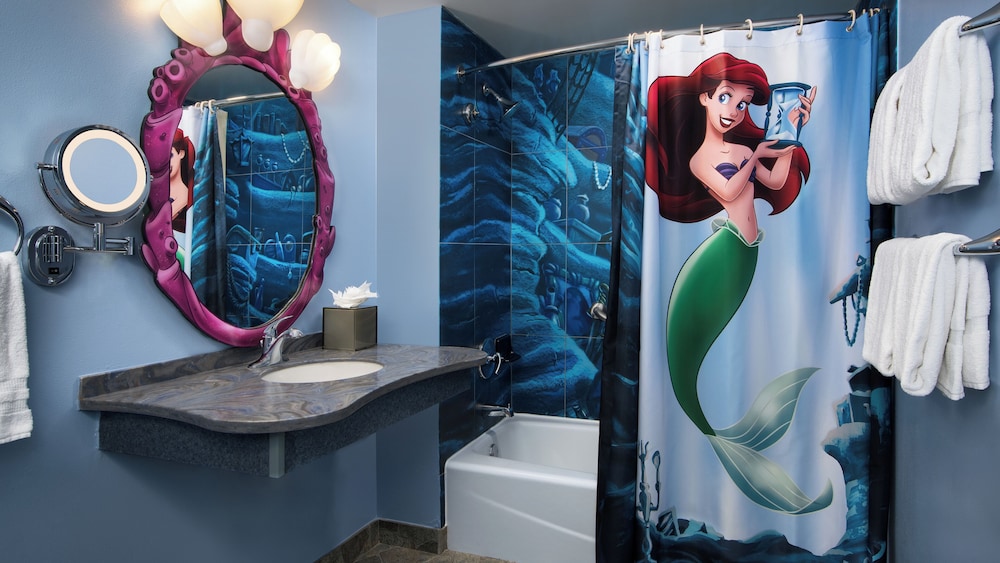 The Little Mermaid Standard Room. Hearing accessible - visual alarms and notifications. 1 king bed. - Photo 3