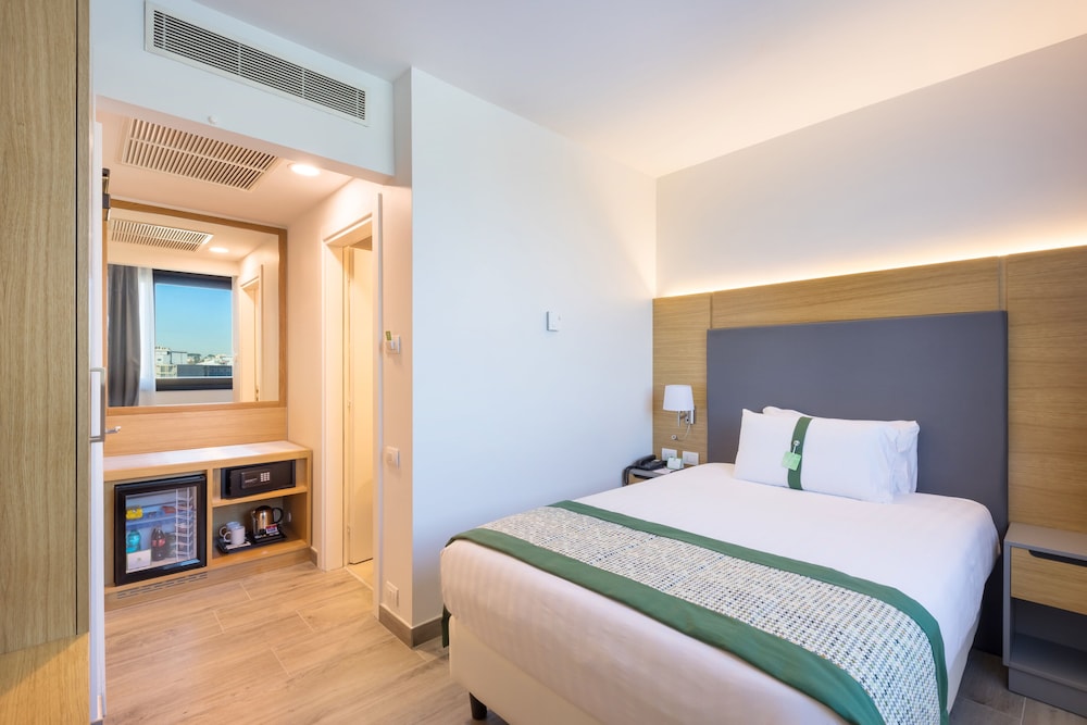 Premium Room - Photo 9