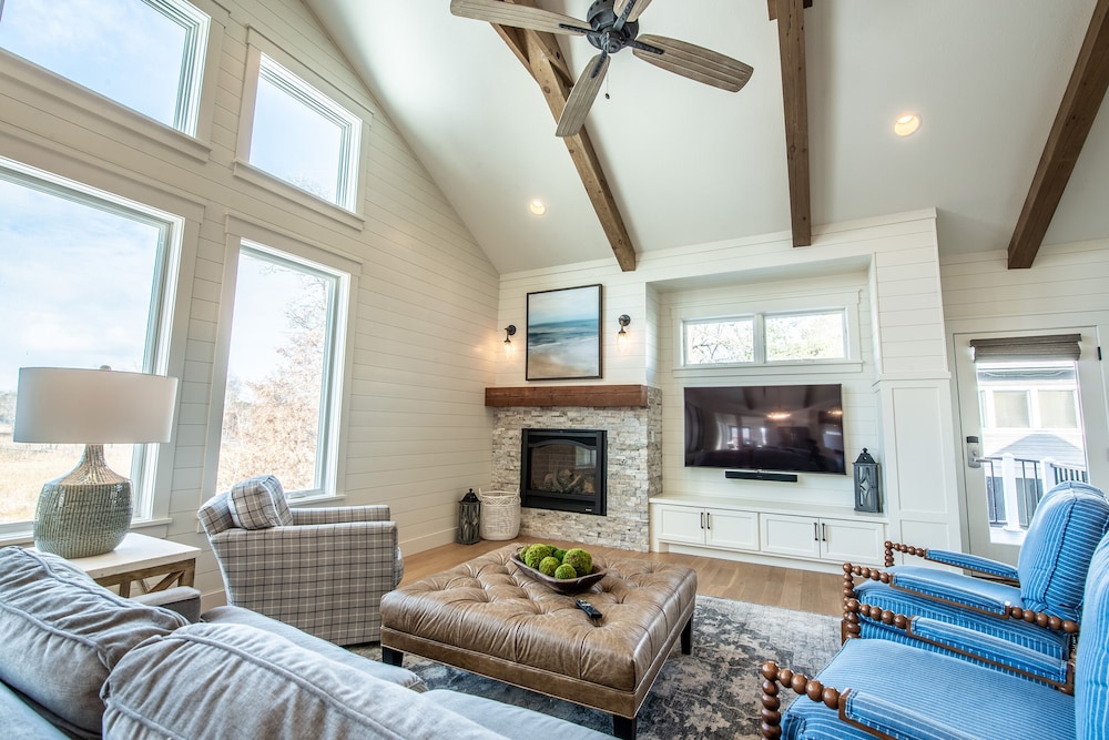 350 - 4 Bdrm Garden Cottage