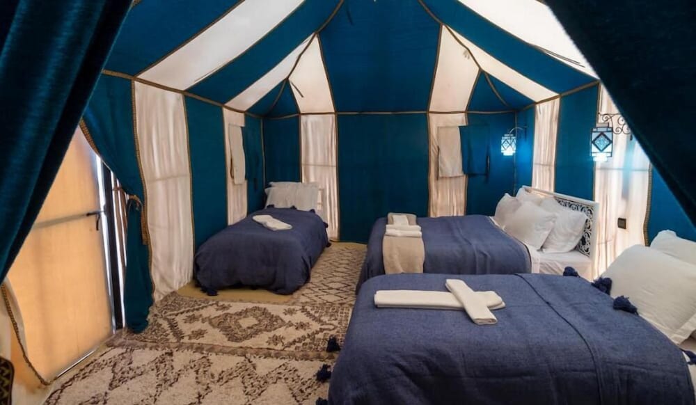 Deluxe Tent photo 3