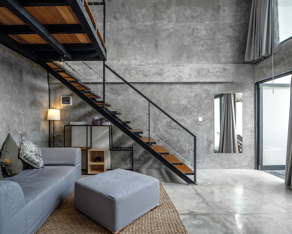 Deluxe Townhome photo 1