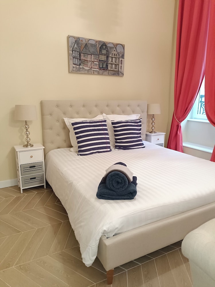 Junior Suite, City View